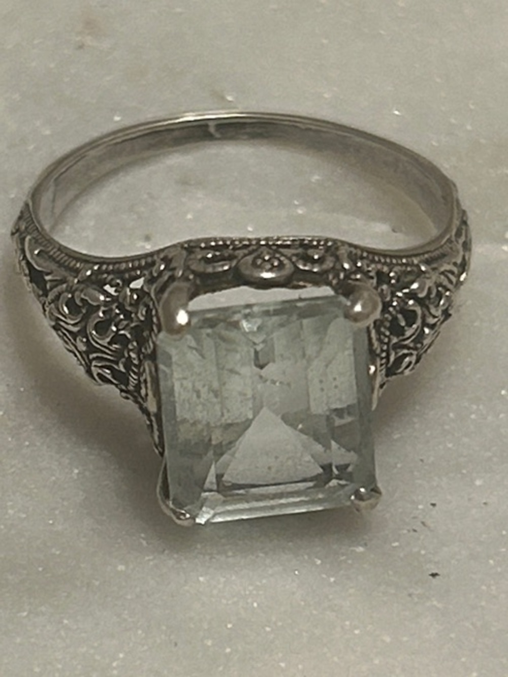 Sterling Silver Vintage-Style Aquamarine Ring - Light Blue Gemstone